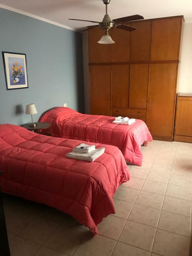 Departamento A 200 Mts De La Laguna Apartment *